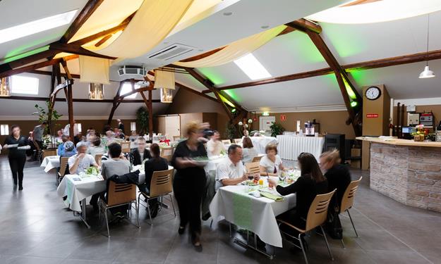 Le restaurant « A Guddesch » recherche un Serveur et chef de rang (m/F)